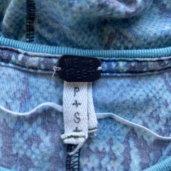 Free People We the Free Python Printed T-Shirt Womens Blue Short Sleeve S - Picture 5 of 5